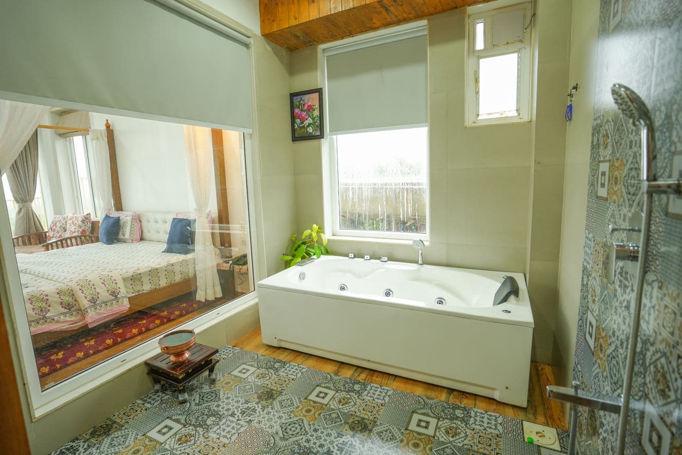 Jacuzzi bathtub in the Shekaru Mountain View King Room